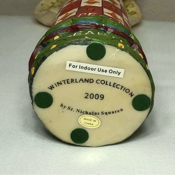 St. Nicholas Square 2009 Winterland Collection Peace On Earth Angel Figurine - Picture 7 of 9